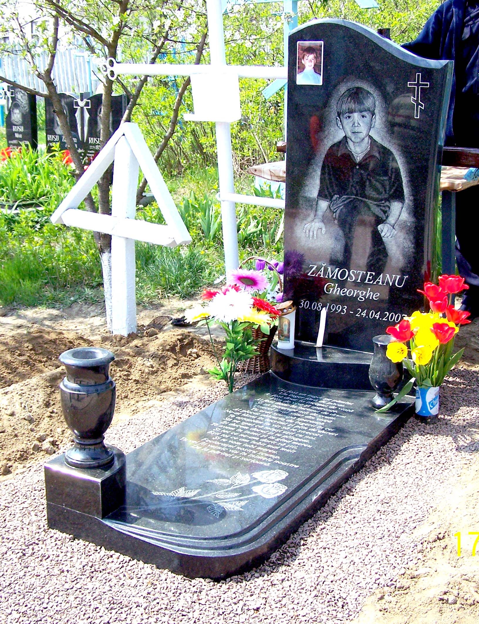 Monument funerar